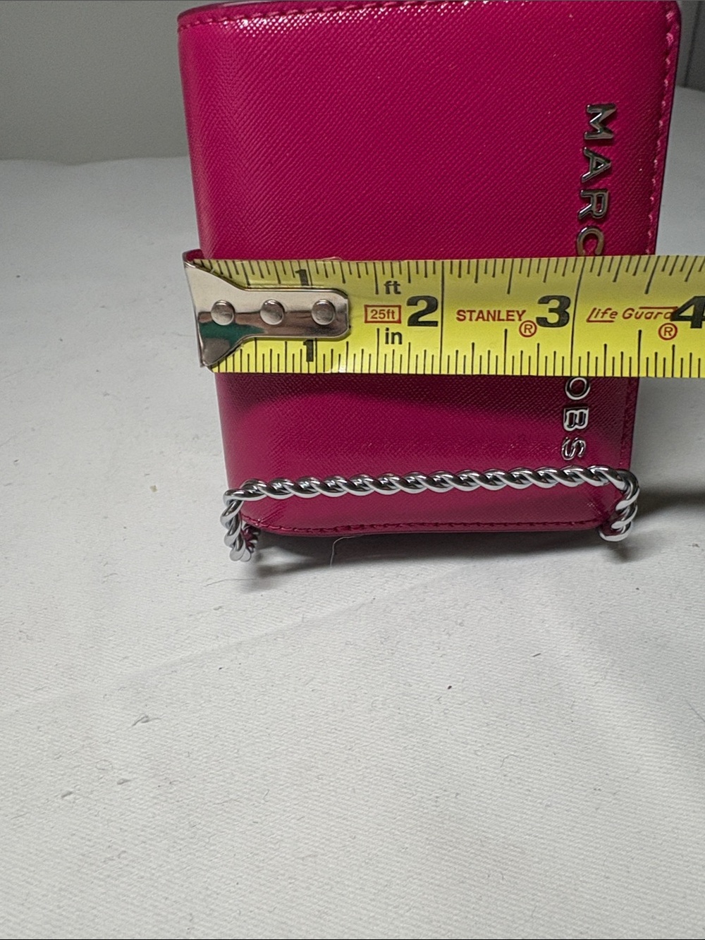 Marc Jacob’s NWOT Saffiano Leather Lipstick Pink Bi-fold Wallet - Picture 2 of 9